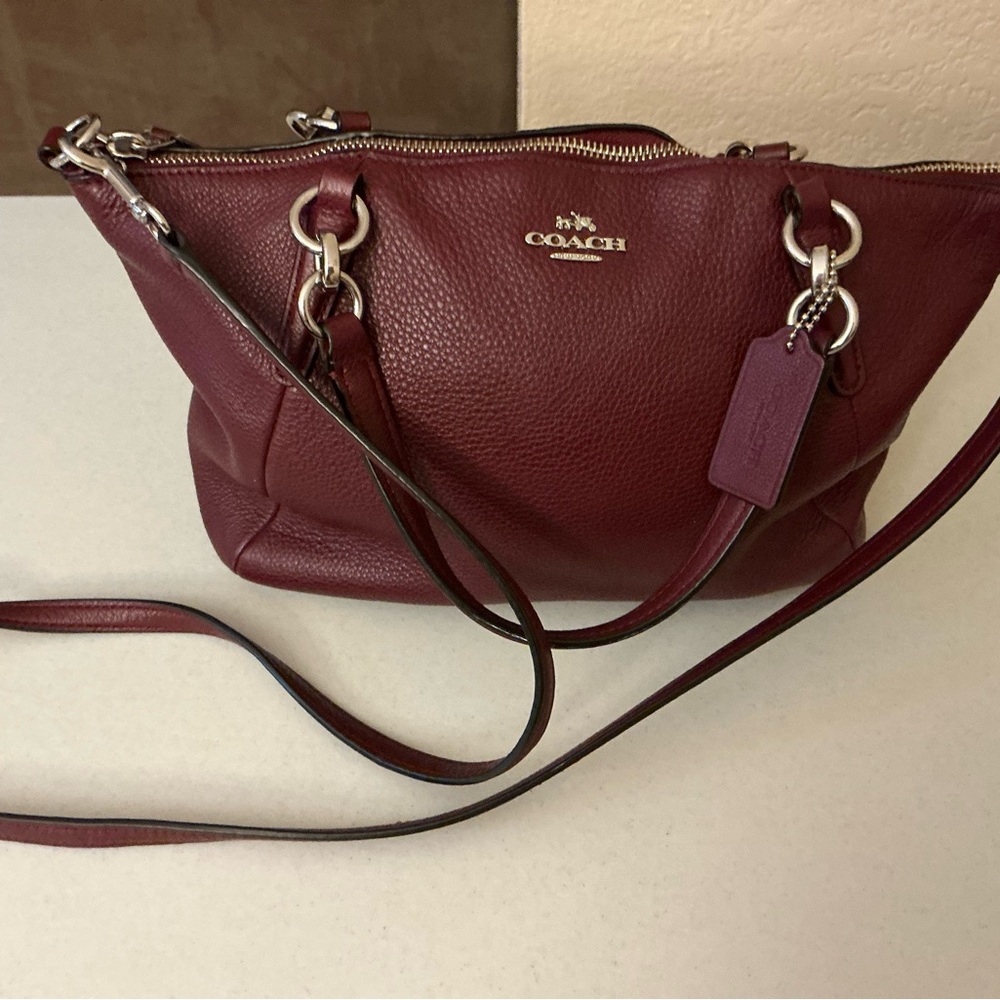 Pristine Coach Red Leather Shoulder Bag with Gold Hardware
